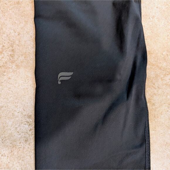 Fabletics Anywhere Motion365+ High-Waisted Legging - Black - Large - Picture 4 of 8